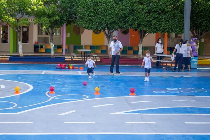 El Cumbres regresó a clases este lunes en Mérida 